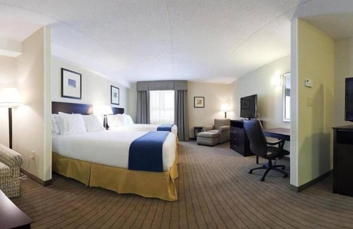 Kincardine Hotel | Holiday Inn Express Hotel & Suites Kincardine - Downtown, an IHG Hotel