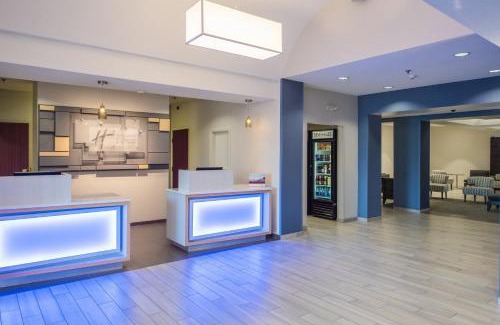 Burlington Hotel | Holiday Inn Express Hotel & Suites Burlington by IHG