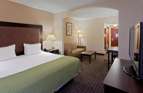 Ruthdale Hotel | Holiday Inn Express Hotel & Suites Charleston-Southridge by IHG