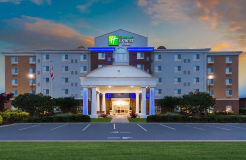 Petersburg Hotel | Holiday Inn Express Hotel and Suites Petersburg - Fort Lee by IHG