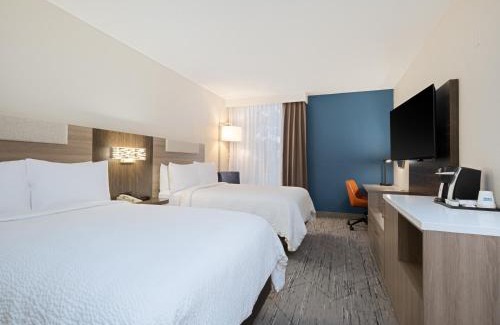 Plantation Hotel | Holiday Inn Express Hotel & Suites Ft. Lauderdale-Plantation by IHG