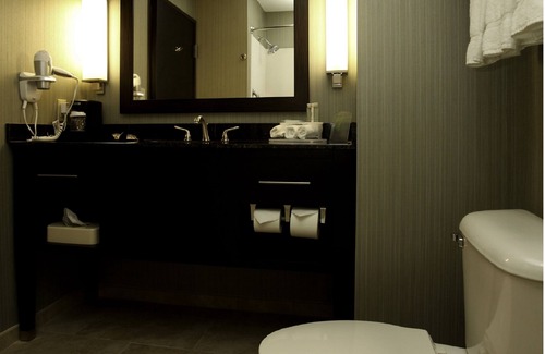 Marion Hotel | Holiday Inn Express Hotel & Suites Marion Northeast by IHG