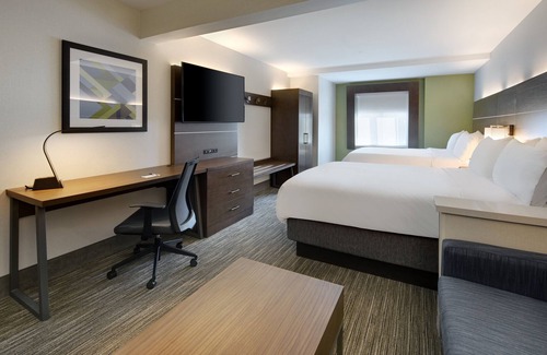 Tilton Hotel | Holiday Inn Express Hotel & Suites Tilton - Lakes Region by IHG