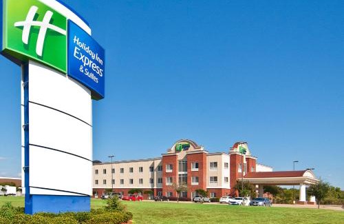Canton Hotel | Holiday Inn Express Hotel & Suites Canton by IHG