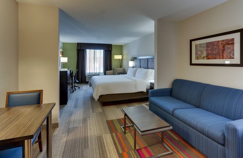 Kettering Hotel | Holiday Inn Express Hotel & Suites Dayton-Centerville by IHG