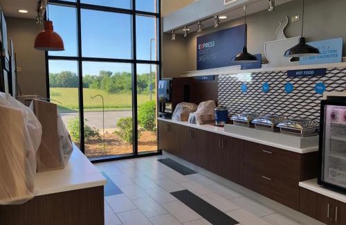Franklin Hotel | Holiday Inn Express Hotel & Suites Franklin by IHG