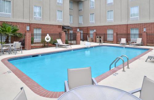 Milton Hotel | Holiday Inn Express Hotel & Suites Lafayette by IHG