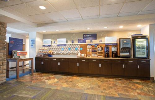 Ken Caryl Hotel | Holiday Inn Express Hotel & Suites Littleton by IHG