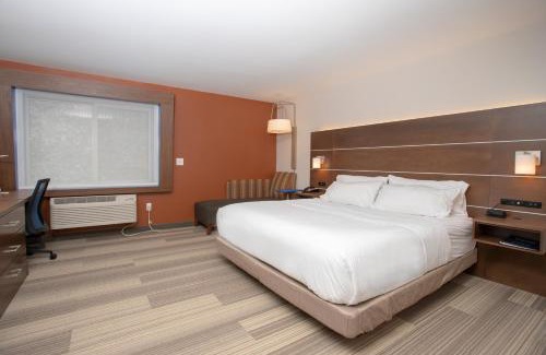 Houghton Hotel | Holiday Inn Express Houghton-Keweenaw by IHG