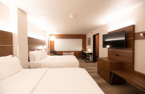 Houghton Hotel | Holiday Inn Express Houghton-Keweenaw by IHG