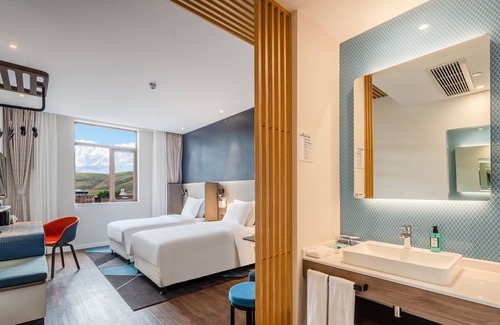Litang Hotel | Holiday Inn Express Litang by IHG