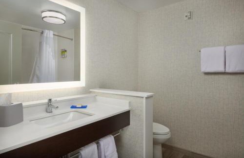 Lockport Hotel | Holiday Inn Express - Lockport by IHG
