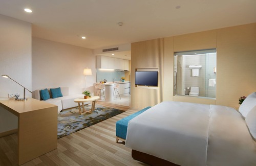 Yichuan County Hotel | Holiday Inn Express Luoyang Yichuan by IHG