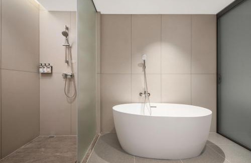 Xing County Hotel | Holiday Inn Express Lvliang Xing County