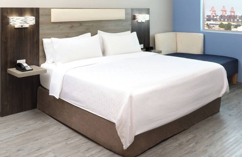 Manzanillo Hotel | Holiday Inn Express Manzanillo by IHG