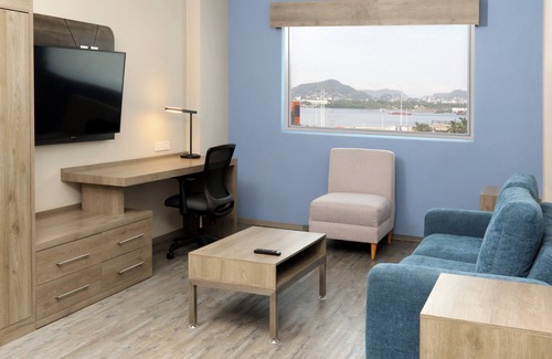 Manzanillo Hotel | Holiday Inn Express Manzanillo by IHG