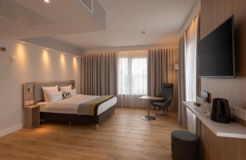 Berg am Laim Hotel | Holiday Inn Express Munich - City East by IHG
