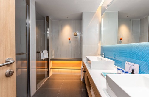 Nanchang Hotel | Holiday Inn Express Nanchang Riverside by IHG