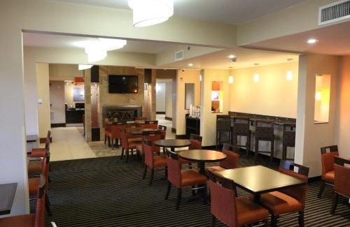 Homestead Hotel | Holiday Inn Express Pittsburgh - Munhall by IHG