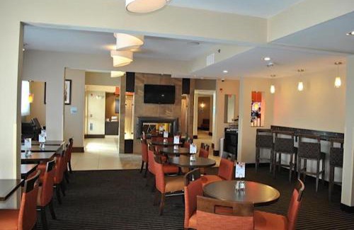 Homestead Hotel | Holiday Inn Express Pittsburgh - Munhall by IHG