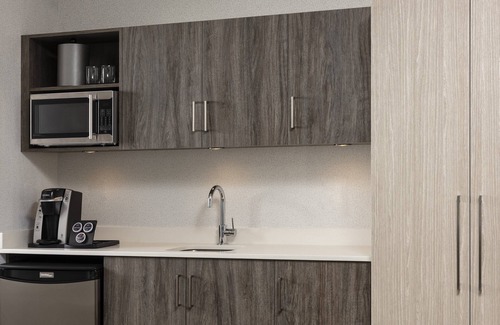 Saint Louis Hotel | Holiday Inn Express Quebec City - Sainte Foy by IHG