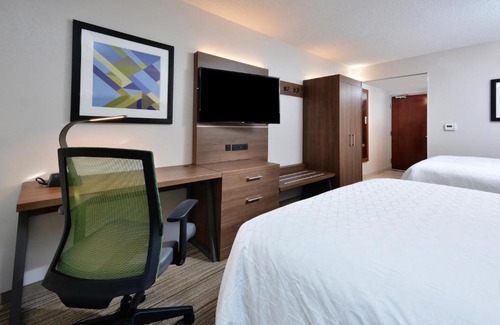 Morrisville Hotel | Holiday Inn Express Raleigh-Durham Airport by IHG