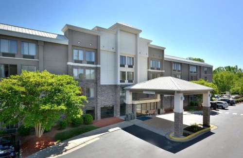 Morrisville Hotel | Holiday Inn Express Raleigh-Durham Airport by IHG