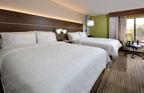 Morrisville Hotel | Holiday Inn Express Raleigh Durham Airport by IHG