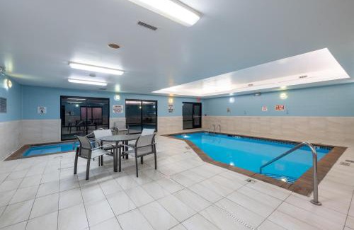 Rochester Hotel | Holiday Inn Express Rochester South - Mayo Area by IHG