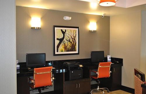 Salem Hotel | Holiday Inn Express Salem by IHG