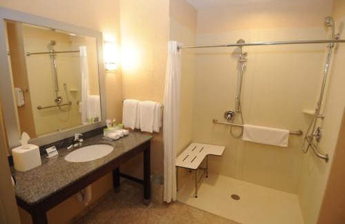 Somerset Hotel | Holiday Inn Express Somerset by IHG