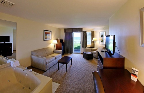 St Ignace Hotel | Holiday Inn Express St. Ignace-Lake Front by IHG