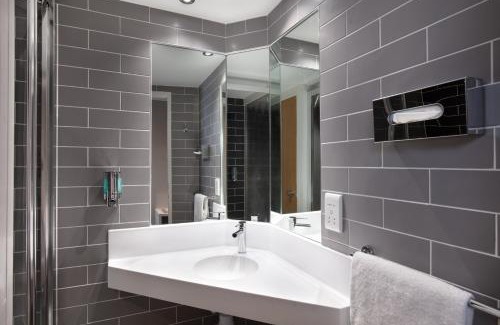 Bothwell Hotel | Holiday Inn Express Strathclyde Park M74, Jct 5 by IHG