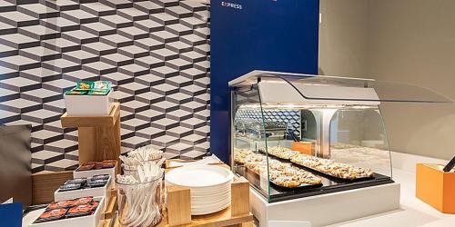 Downtown Little Rock Hotel | Holiday Inn Express & Suites - Little Rock Downtown by IHG