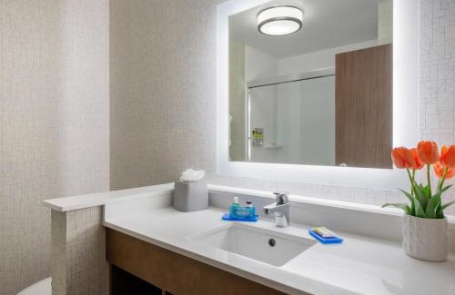 Moundsville Hotel | Holiday Inn Express & Suites - Moundsville by IHG