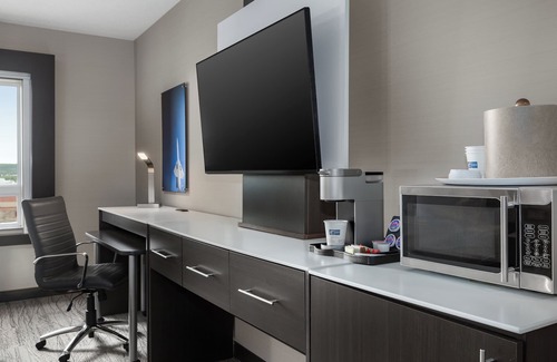Cold Lake Hotel | Holiday Inn Express & Suites Cold Lake by IHG