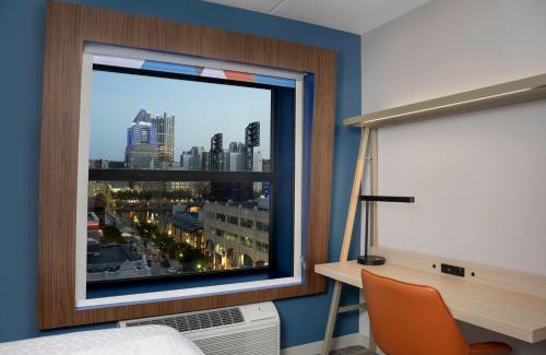 North Shore Hotel | Holiday Inn Express & Suites Pittsburgh North Shore by IHG