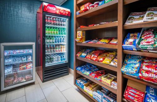 Rocky Mount Hotel | Holiday Inn Express & Suites Rocky Mount Smith Mountain Lake by IHG