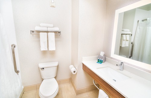 Spring Valley Hotel | Holiday Inn Express & Suites Las Vegas SW - Spring Valley by IHG