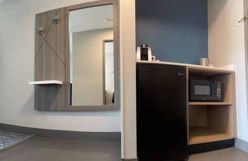 Trowbridge Park Hotel | Holiday Inn Express & Suites Marquette by IHG