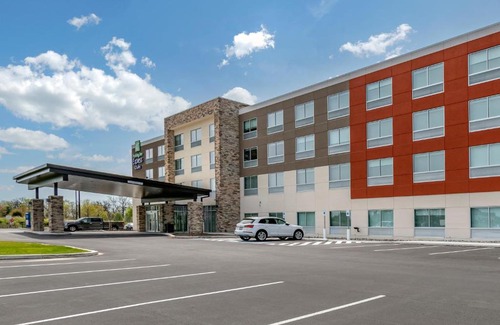 Salunga Hotel | Holiday Inn Express & Suites - Lancaster - Mount Joy by IHG