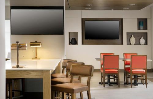 Bay City Hotel | Holiday Inn Express & Suites Bay City by IHG