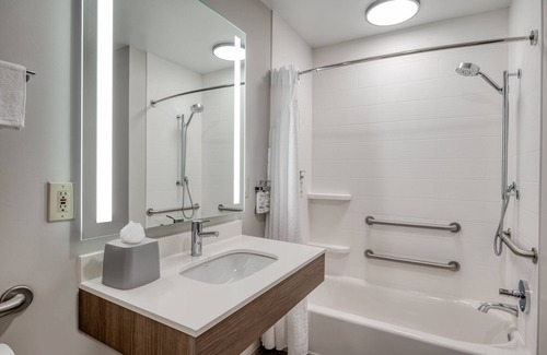 Wadsworth Hotel | Holiday Inn Express & Suites Wadsworth by IHG
