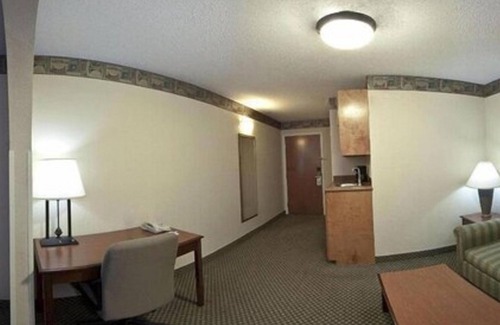 Forest Hotel | Holiday Inn Express & Suites Forest by IHG