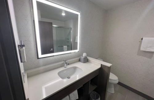 Tomah Hotel | Holiday Inn Express & Suites - Tomah by IHG