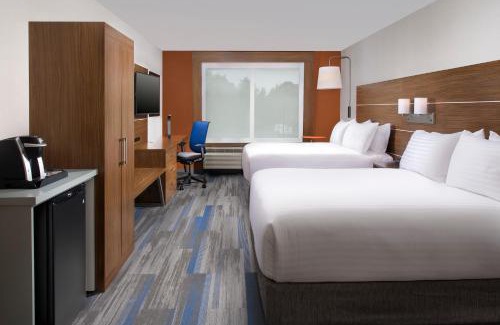 Altoona Hotel | Holiday Inn Express & Suites by IHG Altoona by IHG