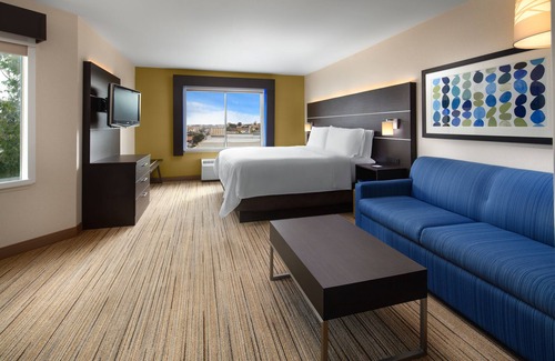 Belmont Hotel | Holiday Inn Express Suites Belmont by IHG