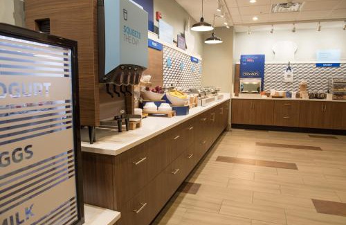 Dayton Hotel | Holiday Inn Express & Suites - Dayton Southwest by IHG