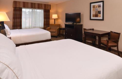 Kingmont Hotel | Holiday Inn Express & Suites Fairmont by IHG