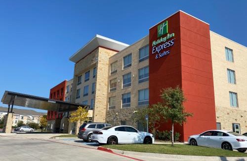 Forney Hotel | Holiday Inn Express & Suites - Forney by IHG